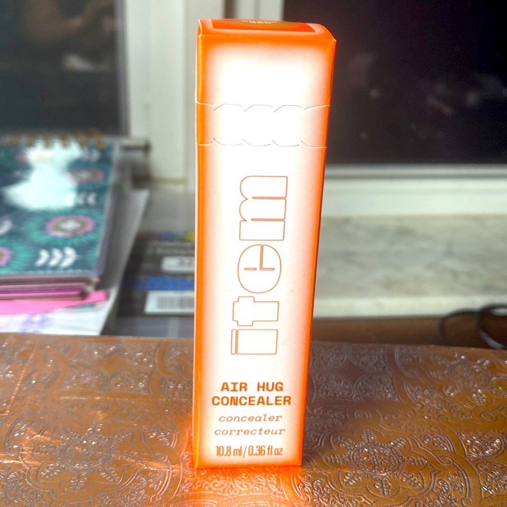 Air hug concealer